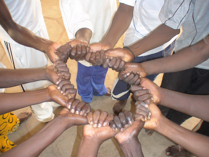 hands Tribuana nDjamena 2008